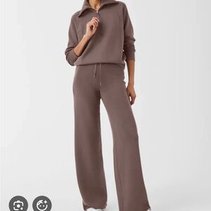 SPANX Air Essentials Women's travel Set in Taupe